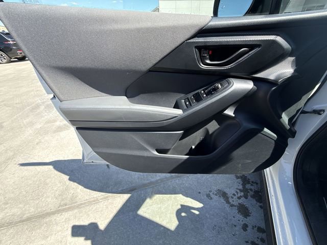 Used 2025 Subaru Crosstrek 2.0i Premium image 13