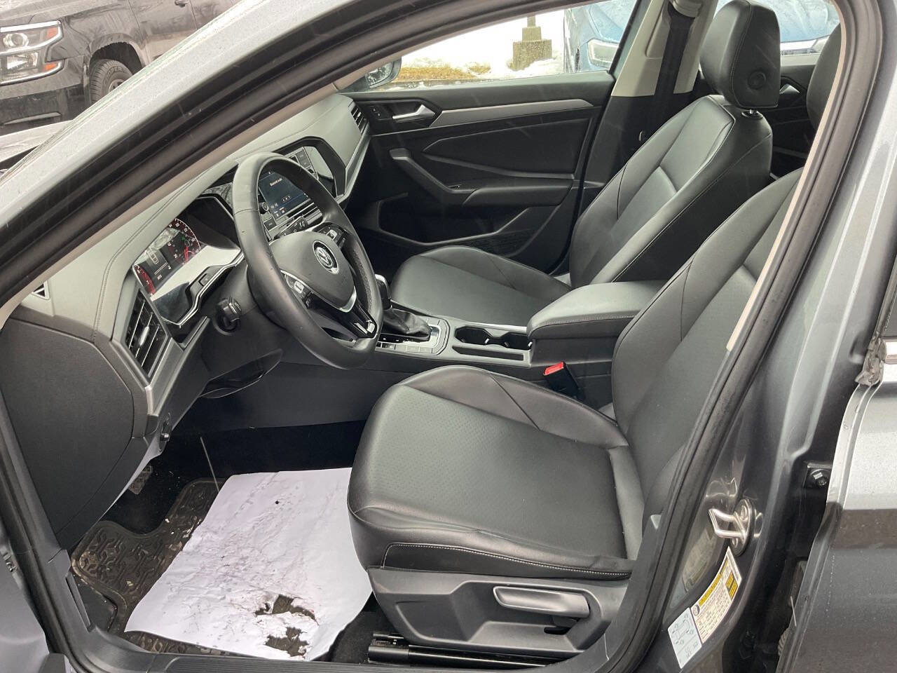 Used 2020 Volkswagen Jetta SE w/ SE Cold Weather Package image 11