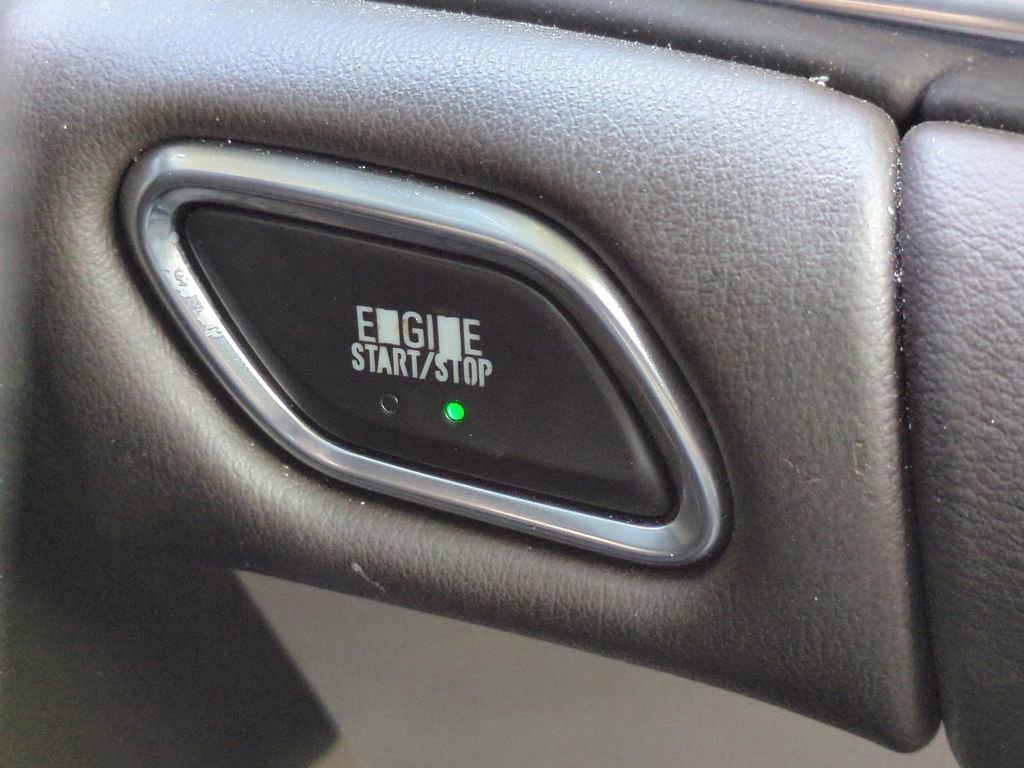 Used 2017 Buick LaCrosse Essence FWD image 27