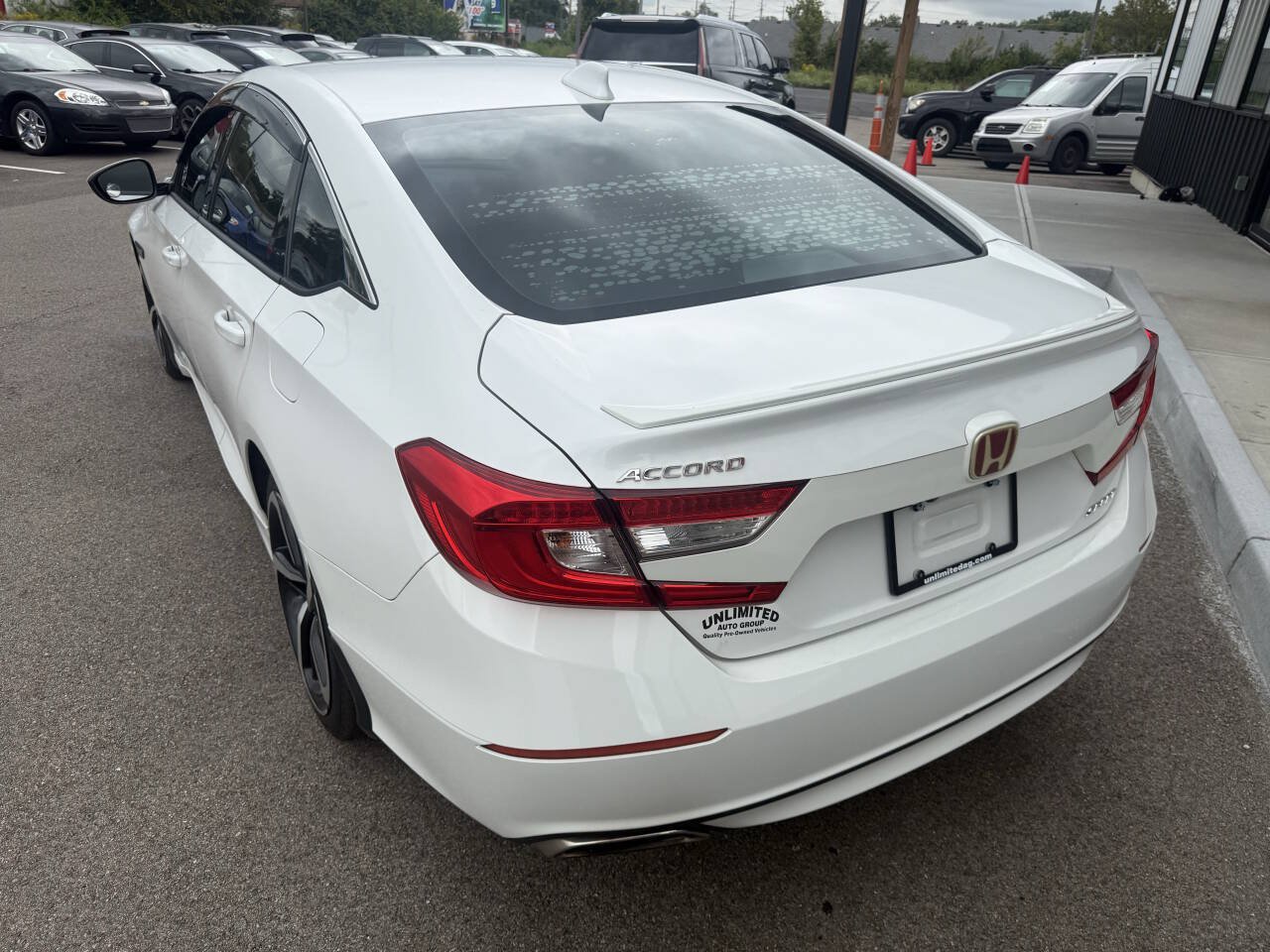 Used 2020 Honda Accord Sport image 10