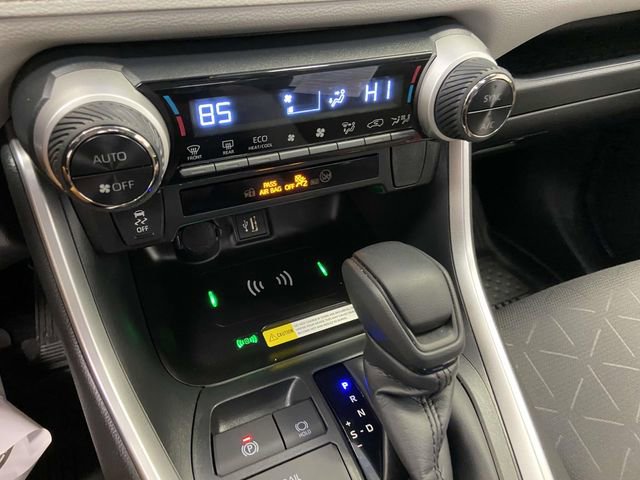 Used 2025 Toyota RAV4 XLE w/ Convenience Package image 26