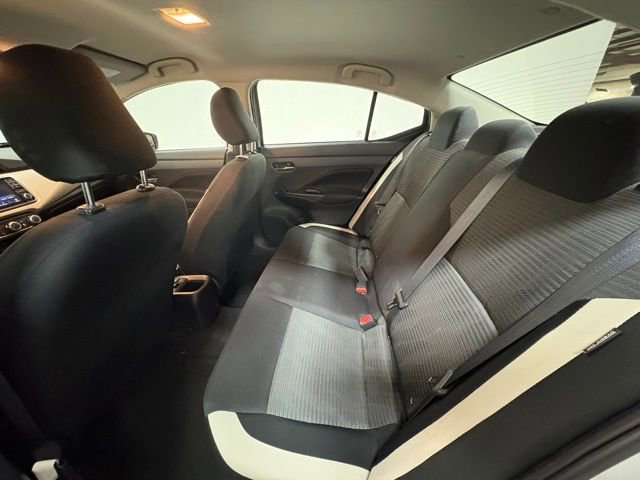 Used 2022 Nissan Versa SV image 17
