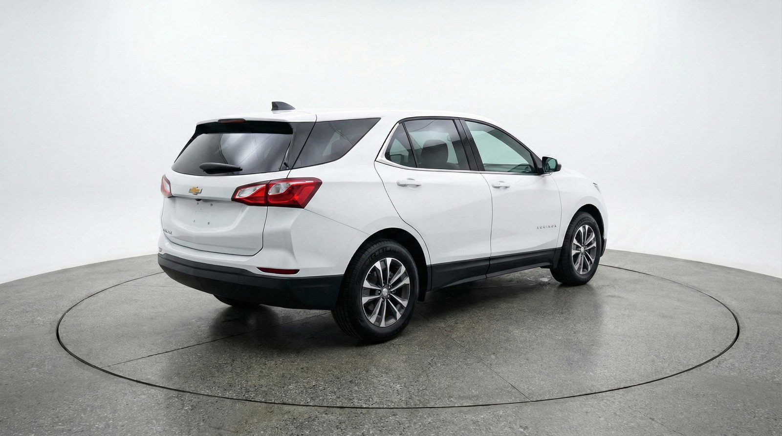 Used 2025 Chevrolet Equinox LT FWD image 9
