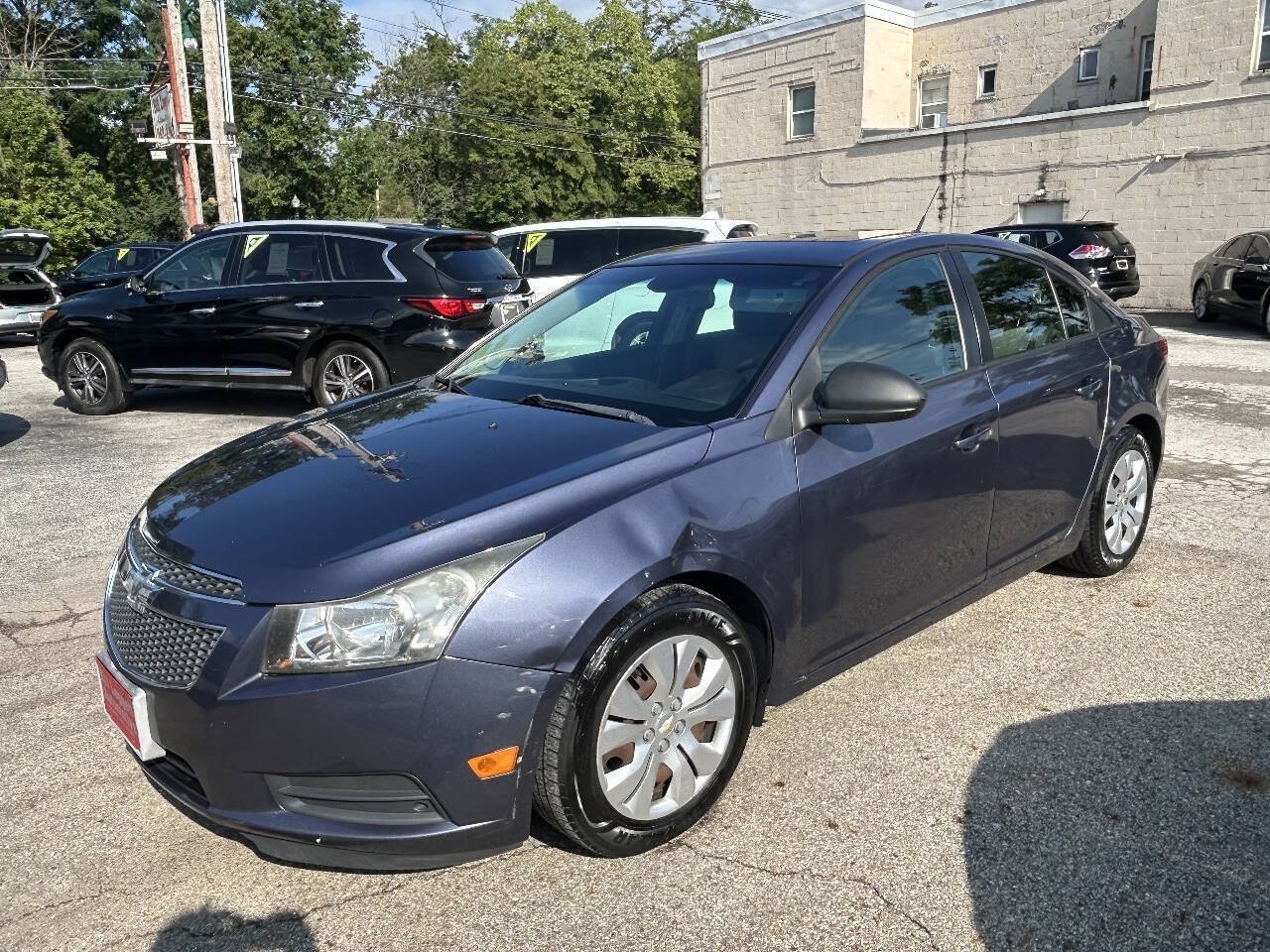 Used 2014 Chevrolet Cruze LS FWD image 2