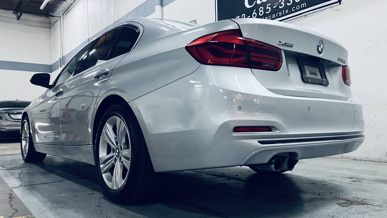 Used 2017 BMW 330i xDrive Sedan AWD/4WD image 4