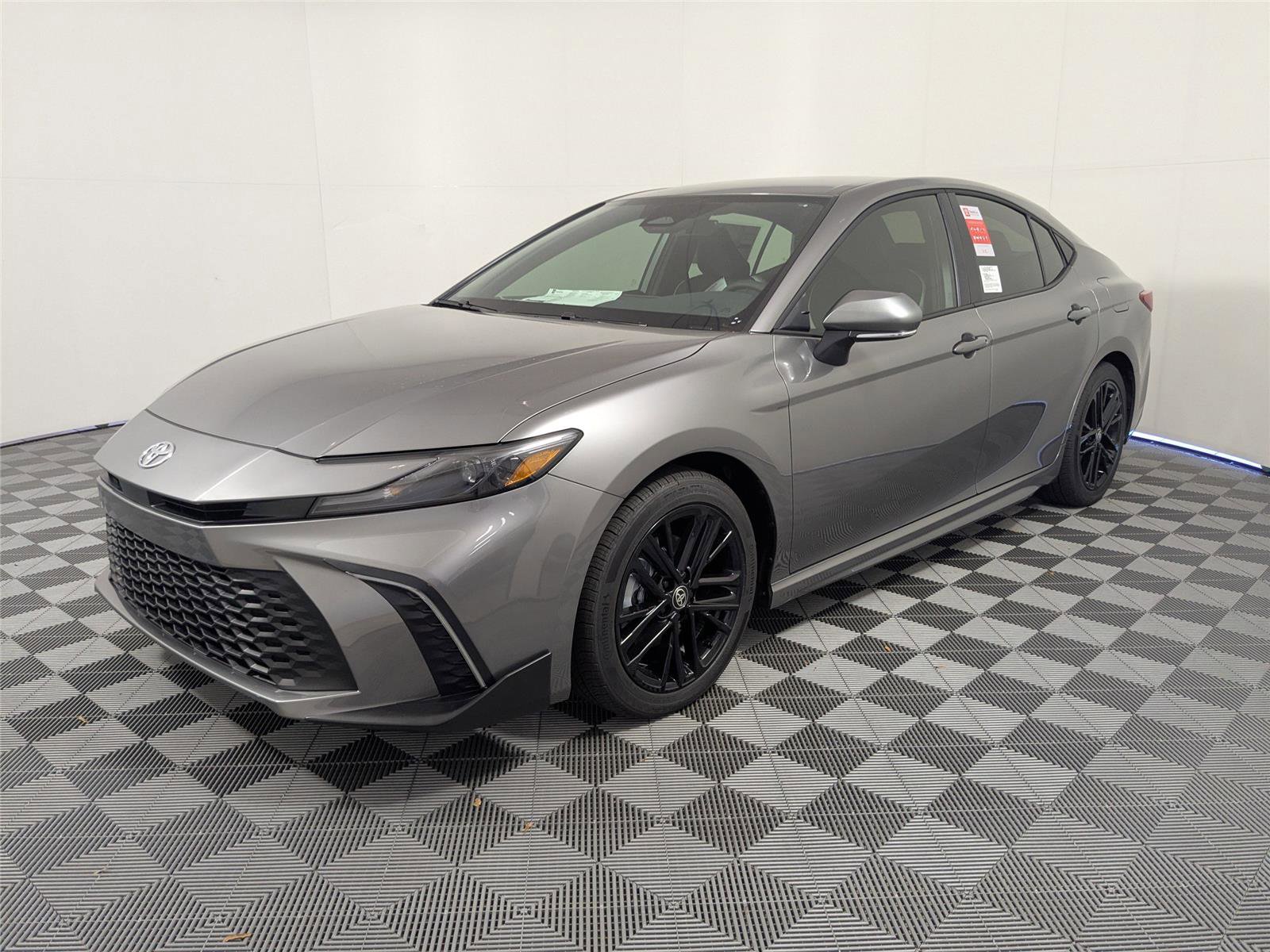 New 2026 Toyota Camry SE image 2