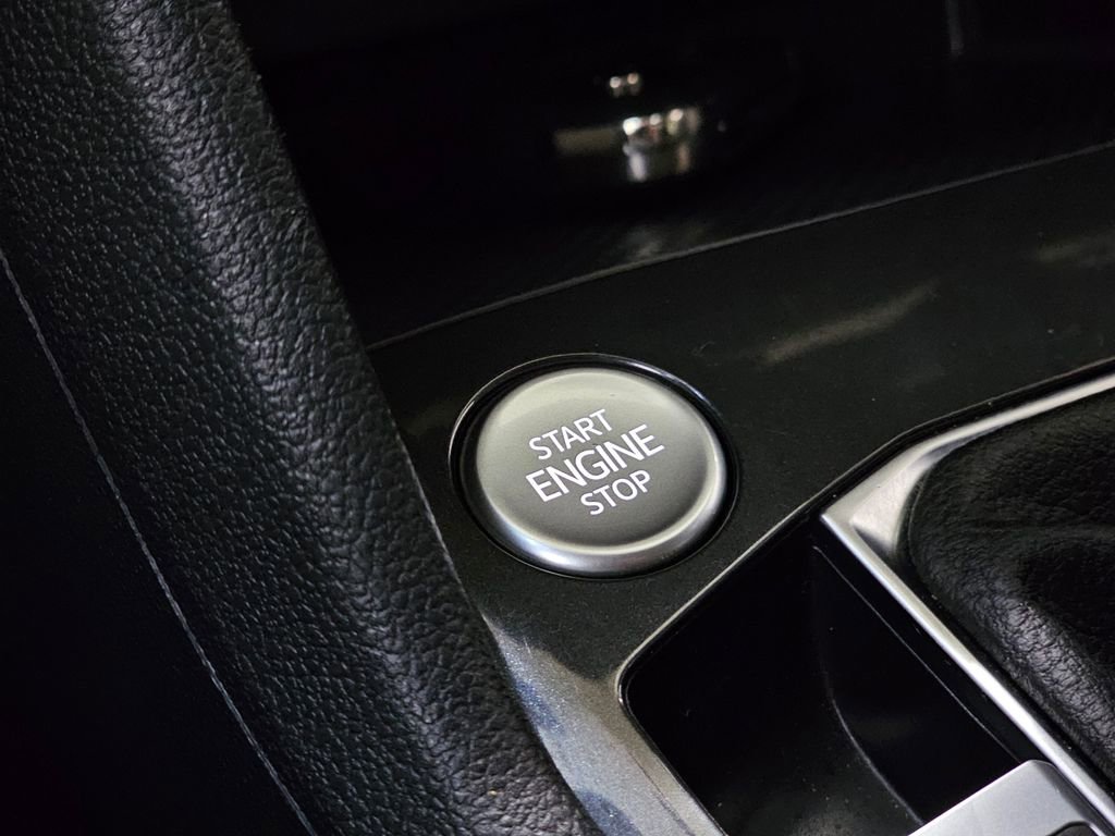 Used 2022 Volkswagen Tiguan S image 34