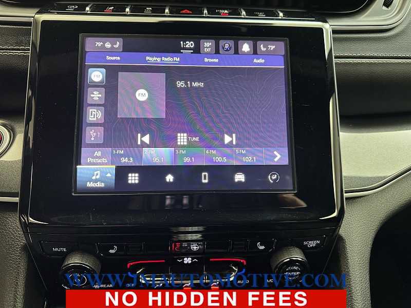 Used 2023 Jeep Grand Cherokee Altitude AWD/4WD image 23
