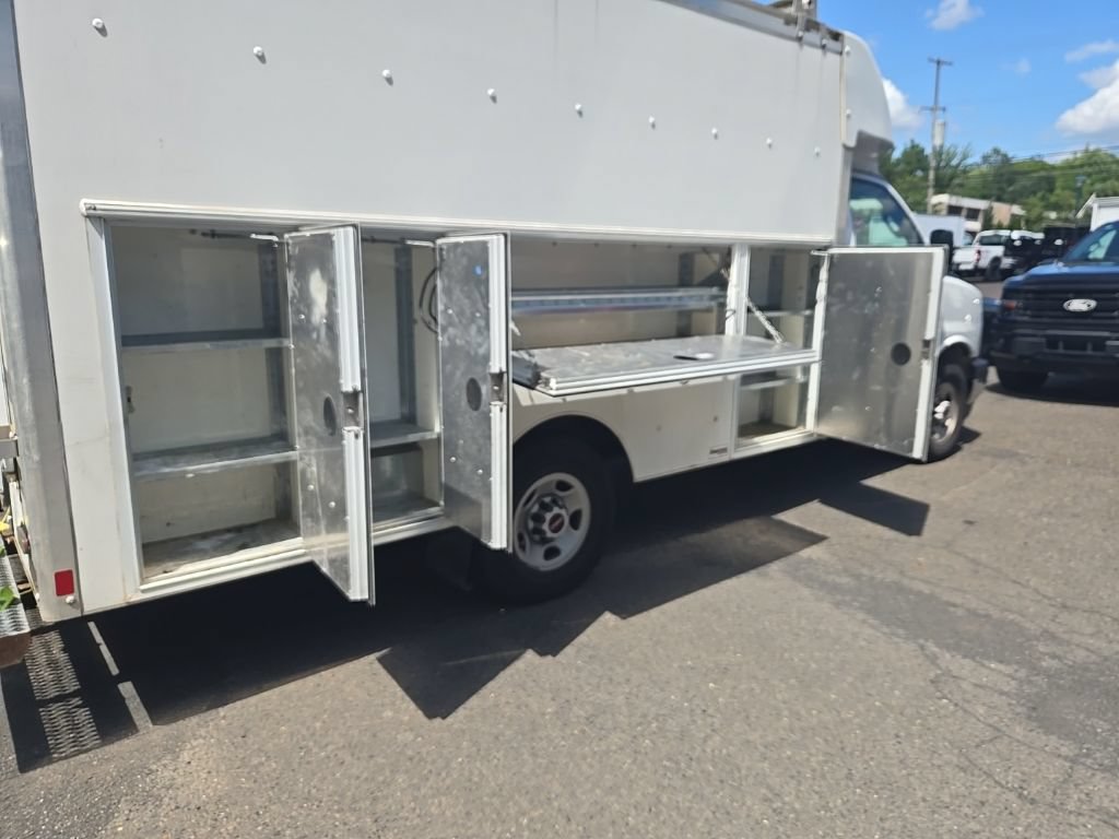 Used 2019 GMC Savana 3500 w/ Power Convenience Package RWD image 12