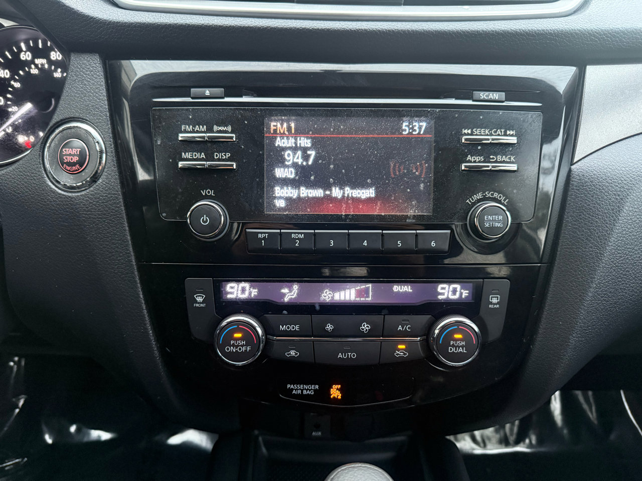 Used 2016 Nissan Rogue SV image 26