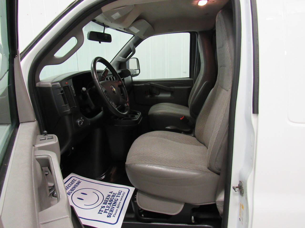 Used 2020 Chevrolet Express 3500 w/ Driver Convenience Package image 36