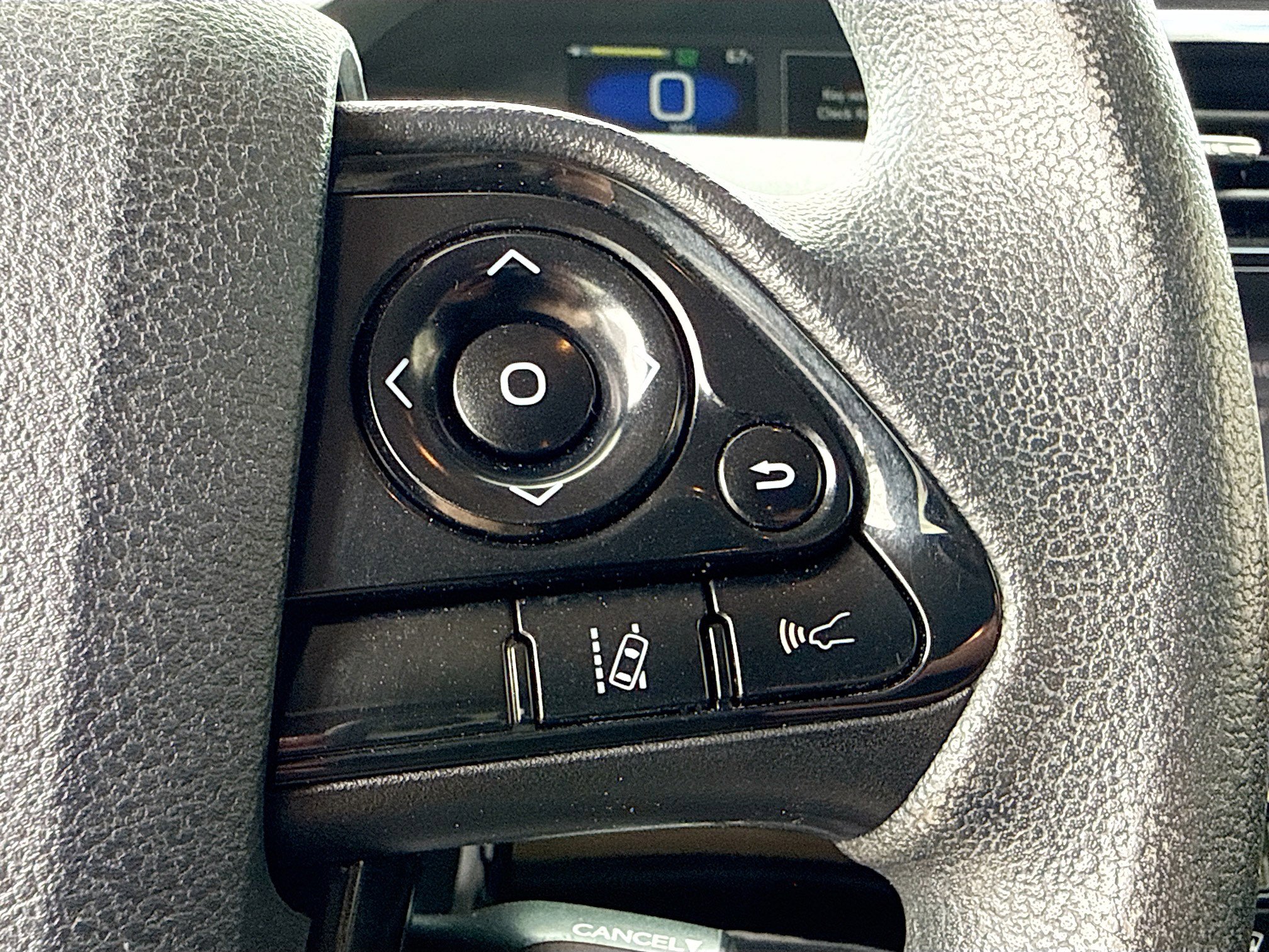 Used 2022 Toyota Prius L Eco image 35