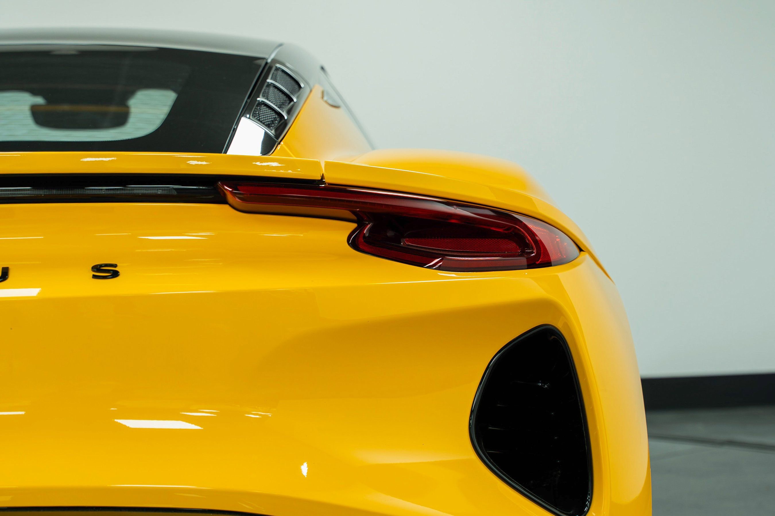 New 2026 Lotus Emira SE image 37