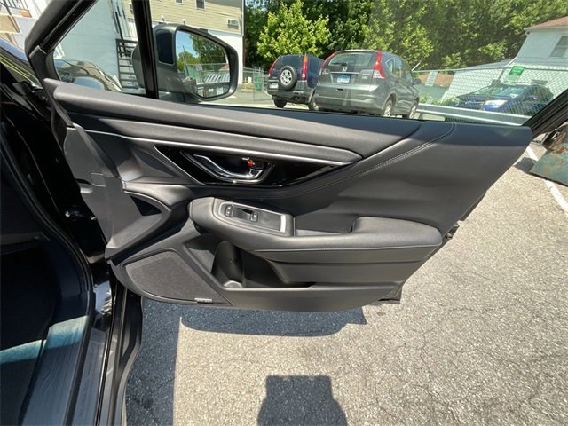 Used 2021 Subaru Outback Limited image 32