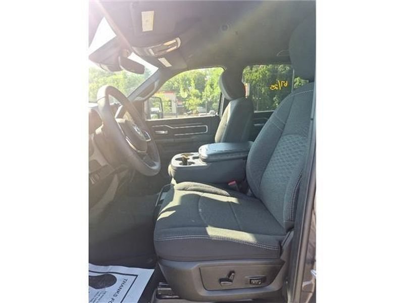Used 2025 RAM 2500 Big Horn AWD/4WD image 24