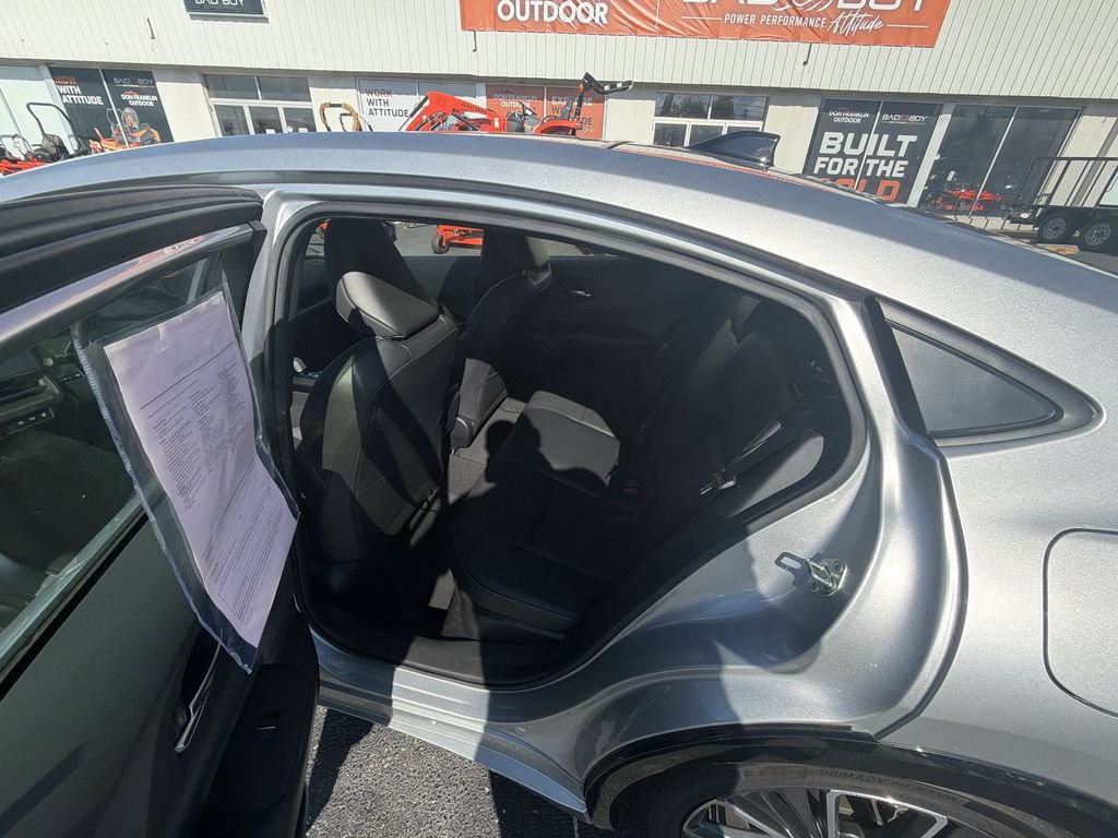Used 2023 Toyota Prius Limited FWD image 22