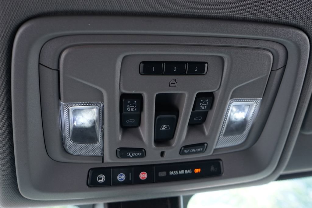 Used 2020 GMC Sierra 2500 Denali w/ Denali Ultimate Package image 32