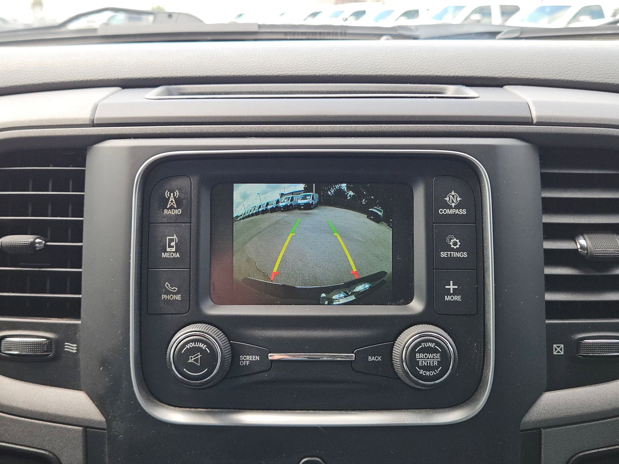 Used 2016 RAM 3500 Tradesman w/ Chrome Appearance Group AWD/4WD image 18