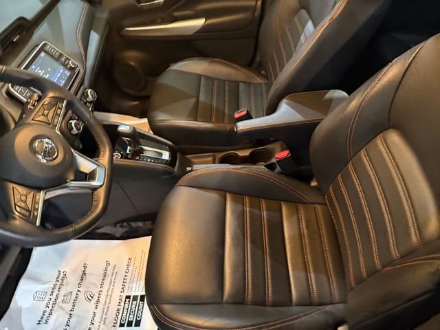Certified 2020 Nissan Kicks SR w/ SR Premium Package FWD image 11