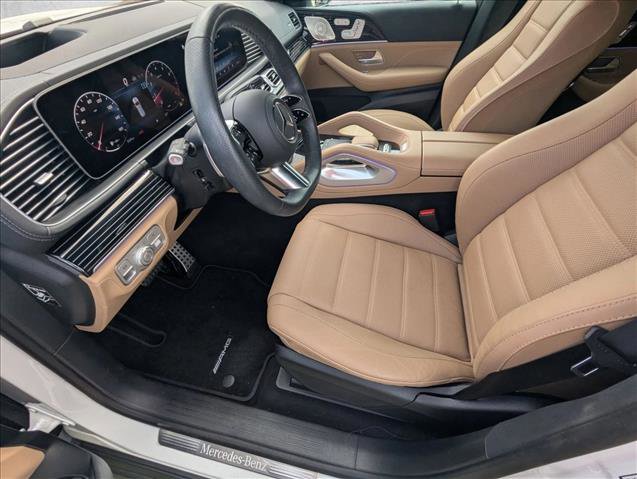 Used 2025 Mercedes-Benz GLS 580 4MATIC image 12