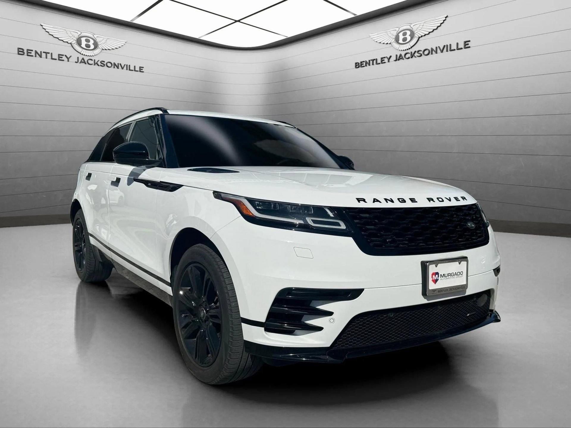 Used 2023 Land Rover Range Rover Velar R-Dynamic S image 7