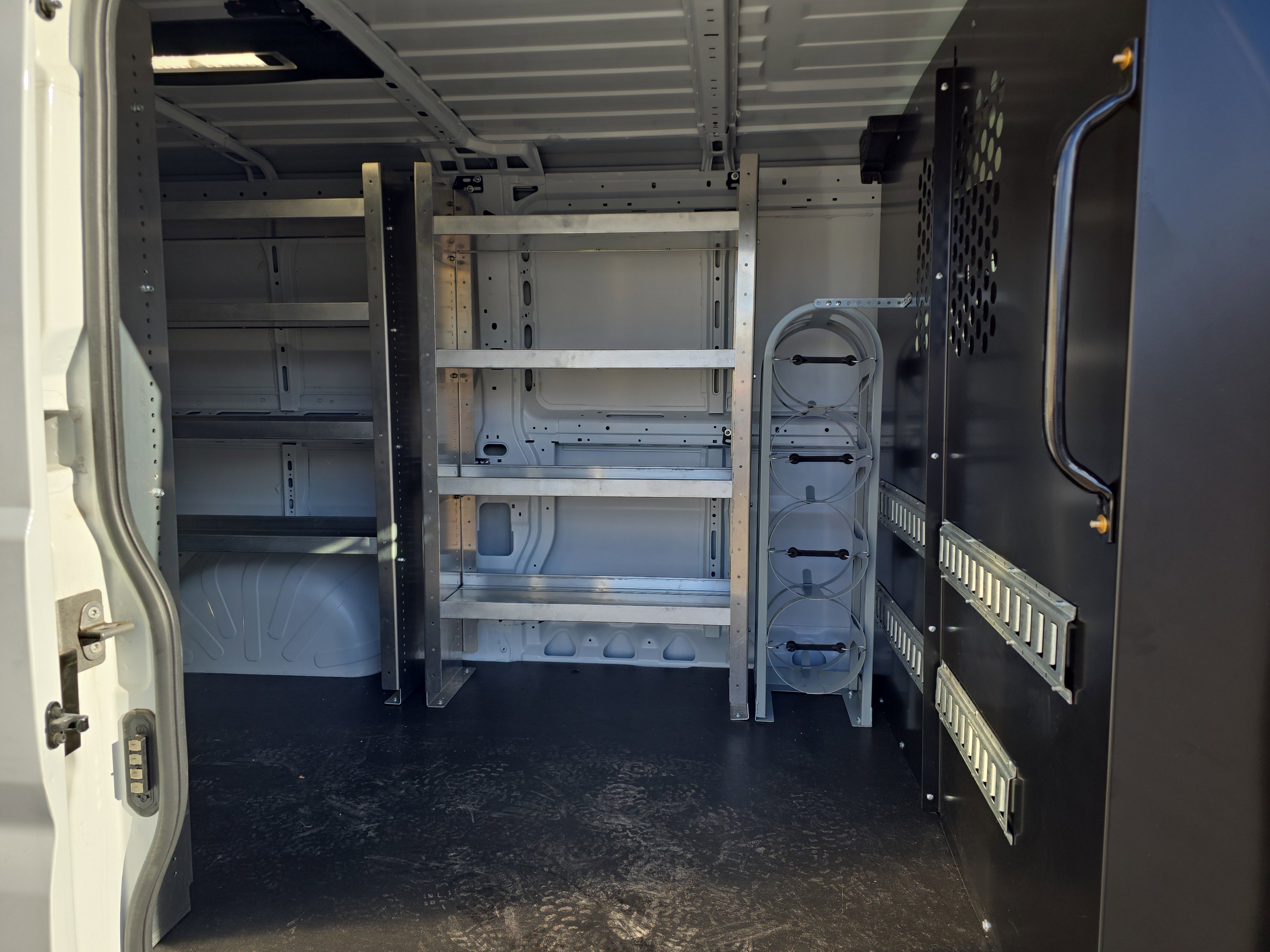 Used 2025 RAM ProMaster 2500 w/ Premium Convenience Group FWD image 8