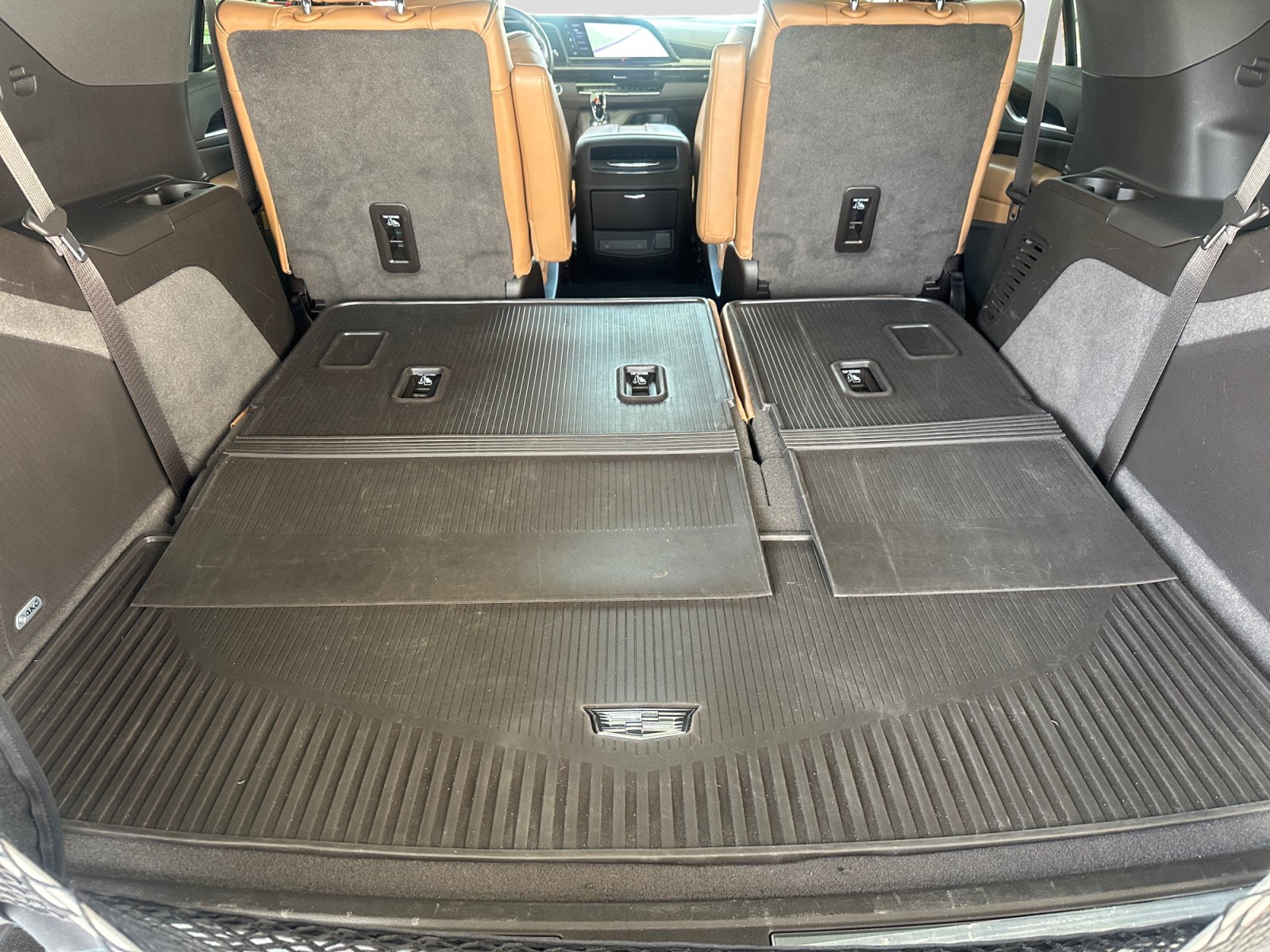 Used 2022 Cadillac Escalade Sport w/ Touring Package AWD/4WD image 18