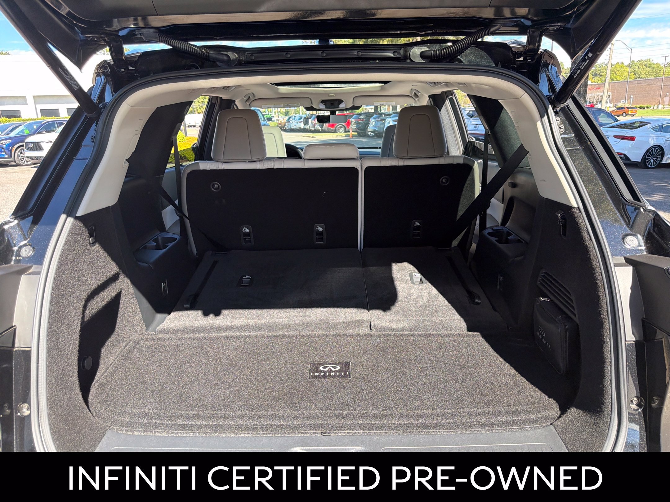 Certified 2026 INFINITI QX60 Luxe w/ Cargo Package FWD image 33