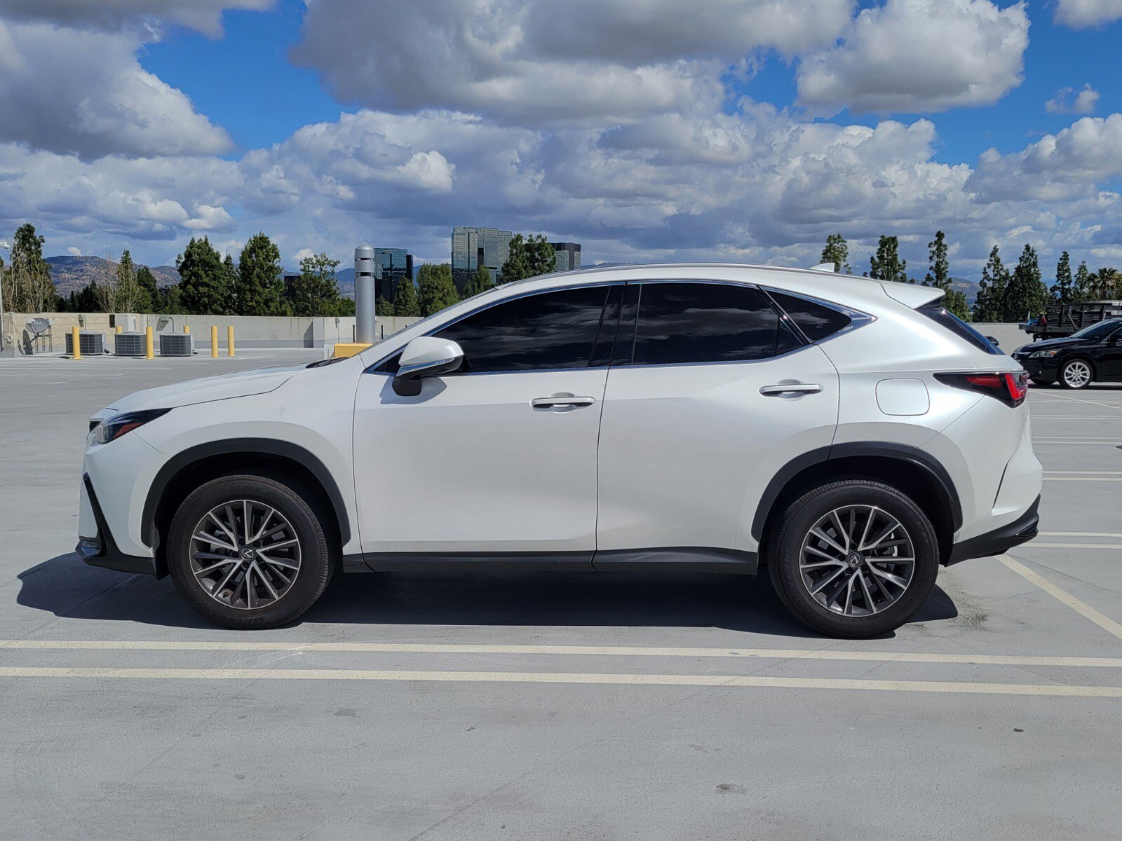 Used 2025 Lexus NX 350h AWD w/ Cold Area Package image 2