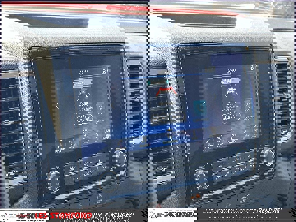 Used 2022 Nissan Frontier SV w/ SV Premium Package image 30