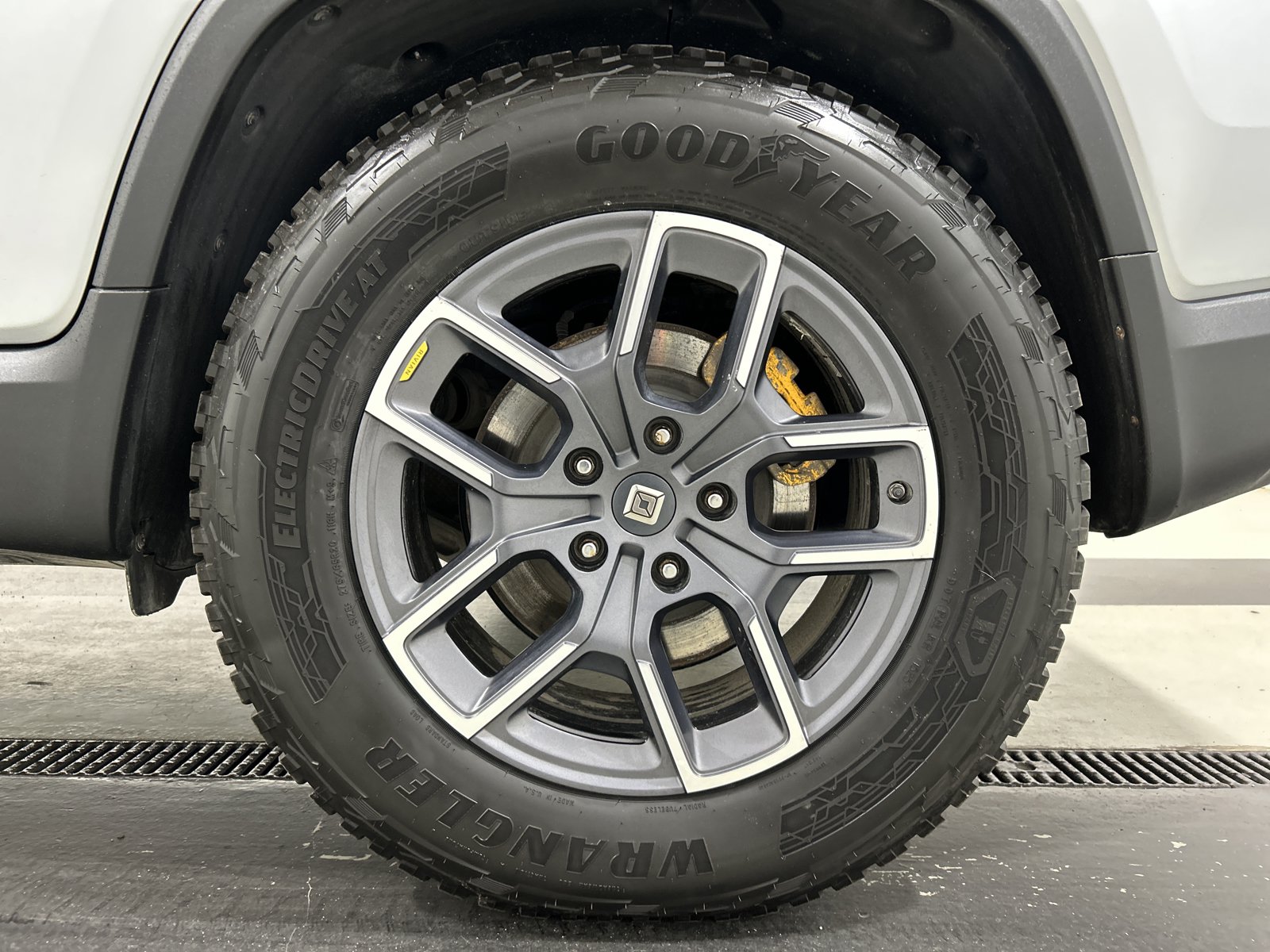 Used 2022 Rivian R1T Adventure AWD/4WD image 10