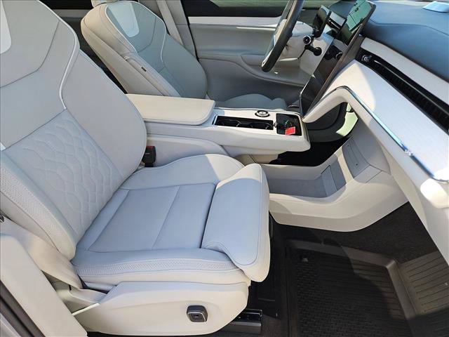 Used 2025 Volvo EX90 Ultra AWD/4WD image 28