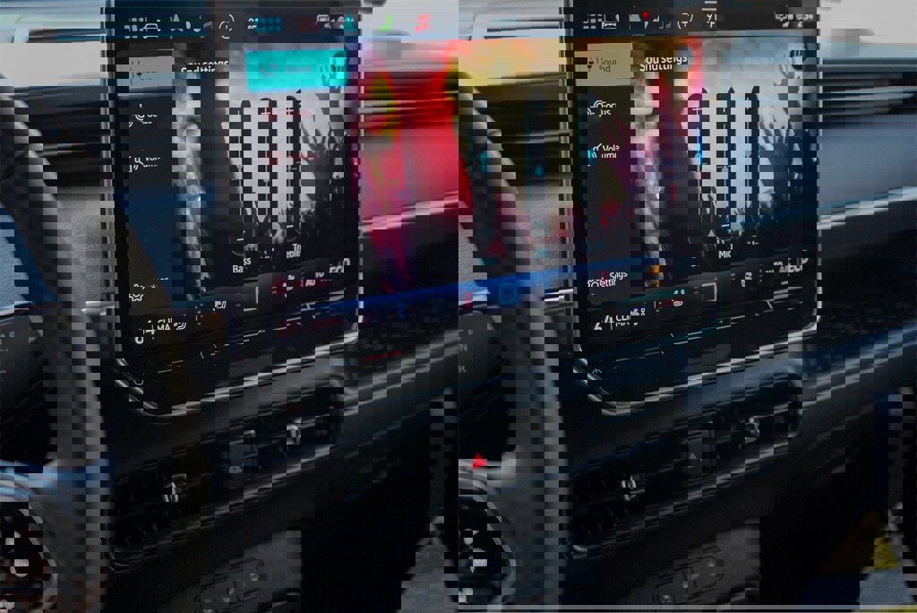 New 2025 Volkswagen ID. Buzz Pro S image 13