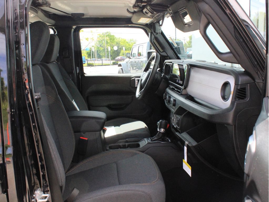 New 2026 Jeep Gladiator Sport AWD/4WD image 27
