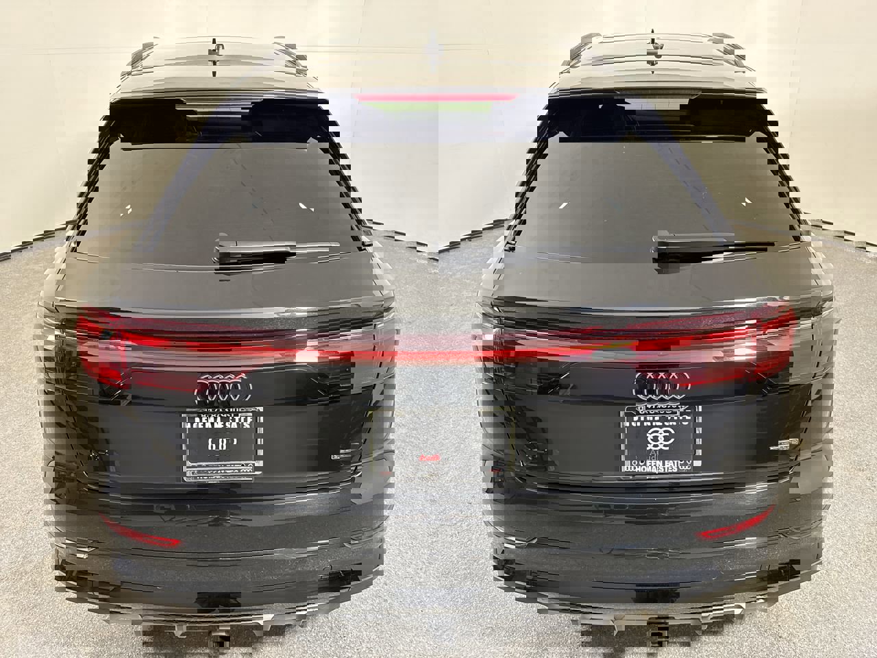 Used 2025 Audi Q8 Premium Plus w/ Premium Plus Package image 34