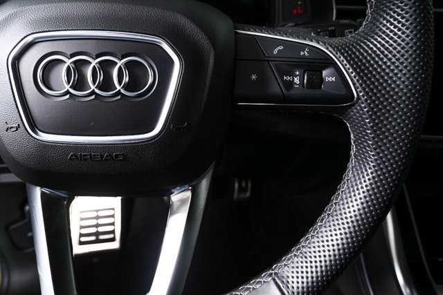 Used 2024 Audi SQ8 Prestige image 11