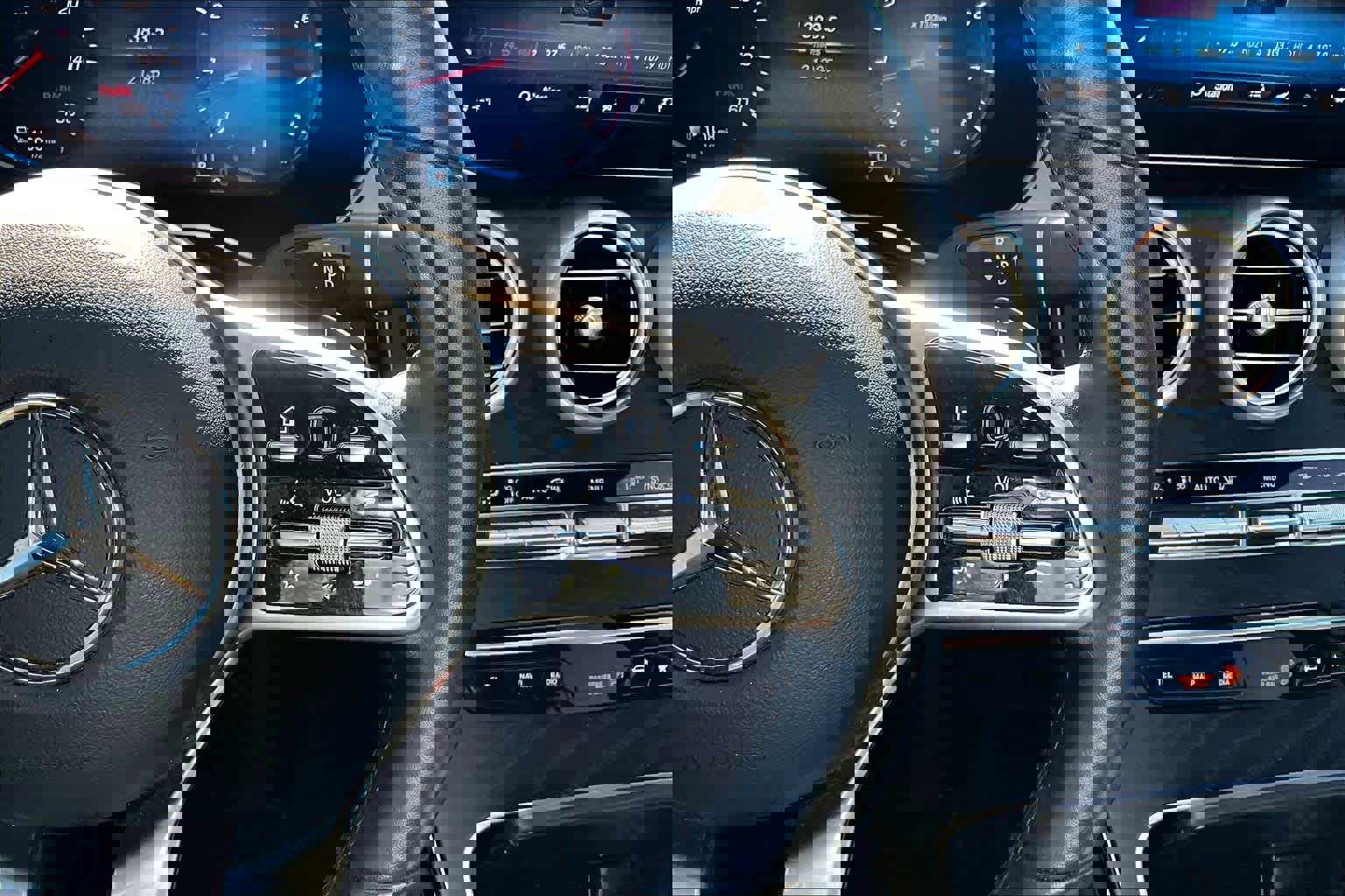 Used 2022 Mercedes-Benz GLC 300 w/ Premium Package Lite image 23