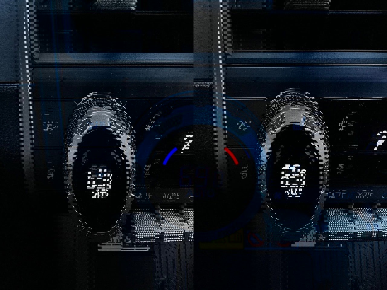 Used 2025 Toyota 4Runner Trailhunter image 36