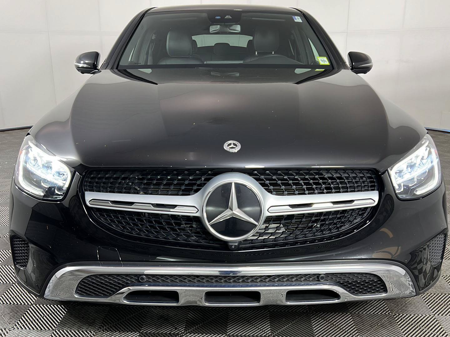 Used 2023 Mercedes-Benz GLC 300 4MATIC Coupe image 22