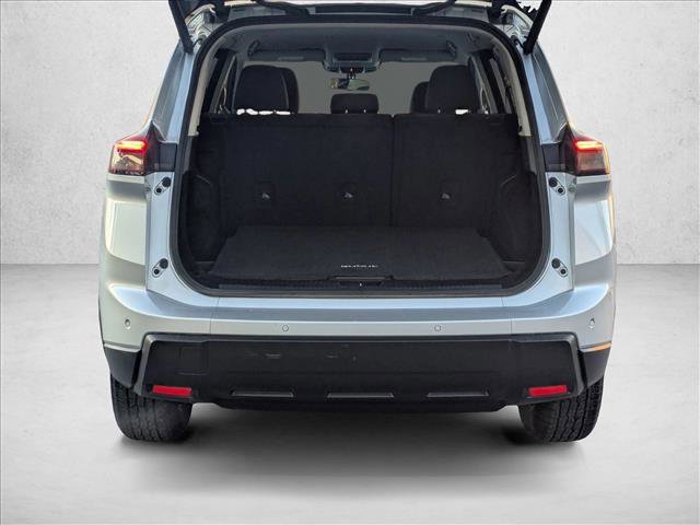 Used 2024 Nissan Rogue SV image 6