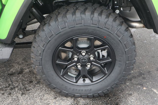 New 2025 Jeep Gladiator Sport image 24