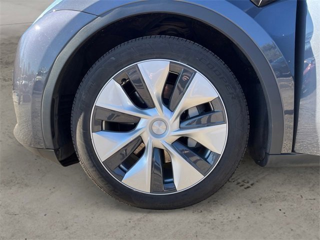 Used 2021 Tesla Model Y Long Range image 15