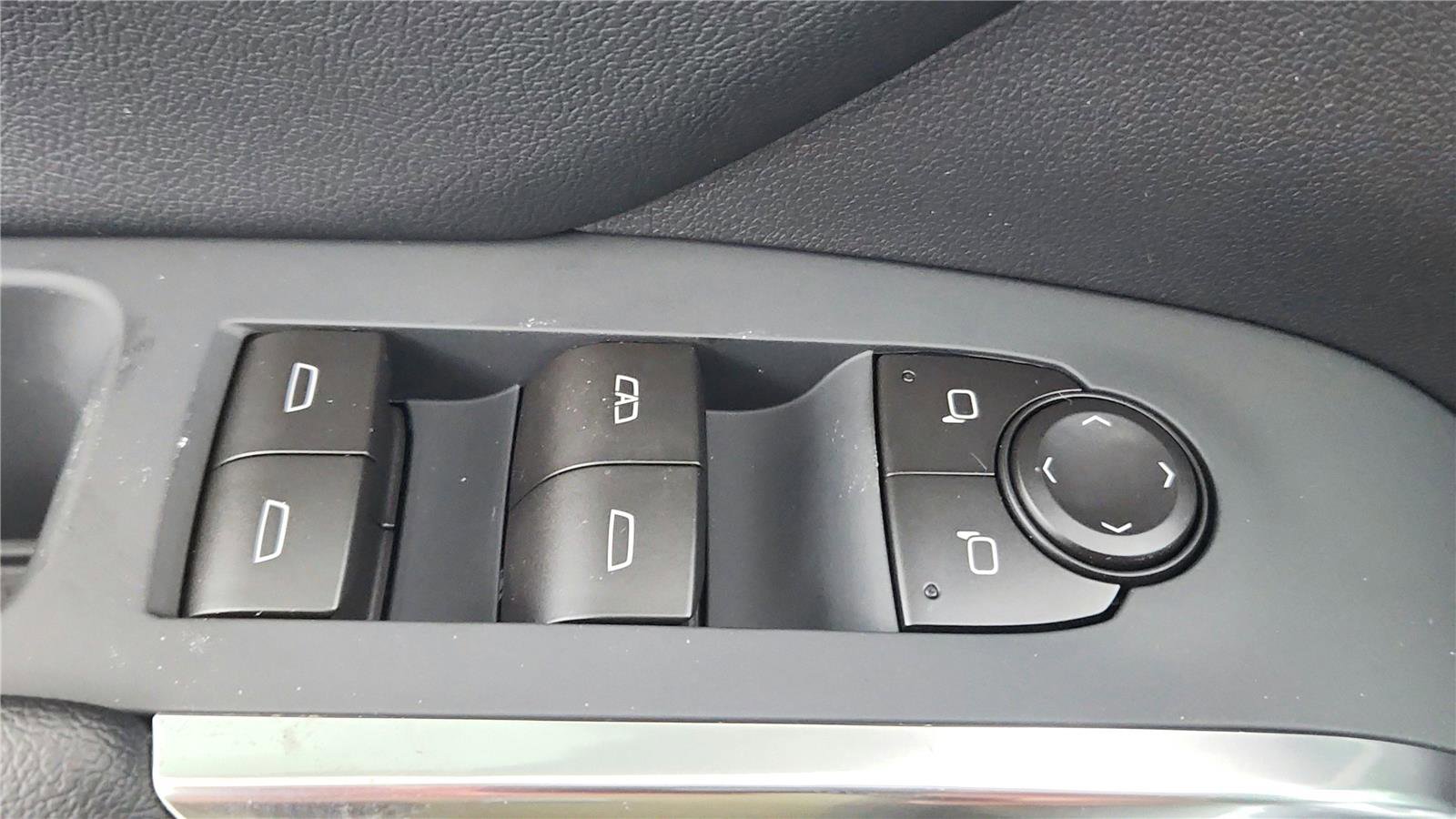 New 2026 Chevrolet Traverse LT image 22