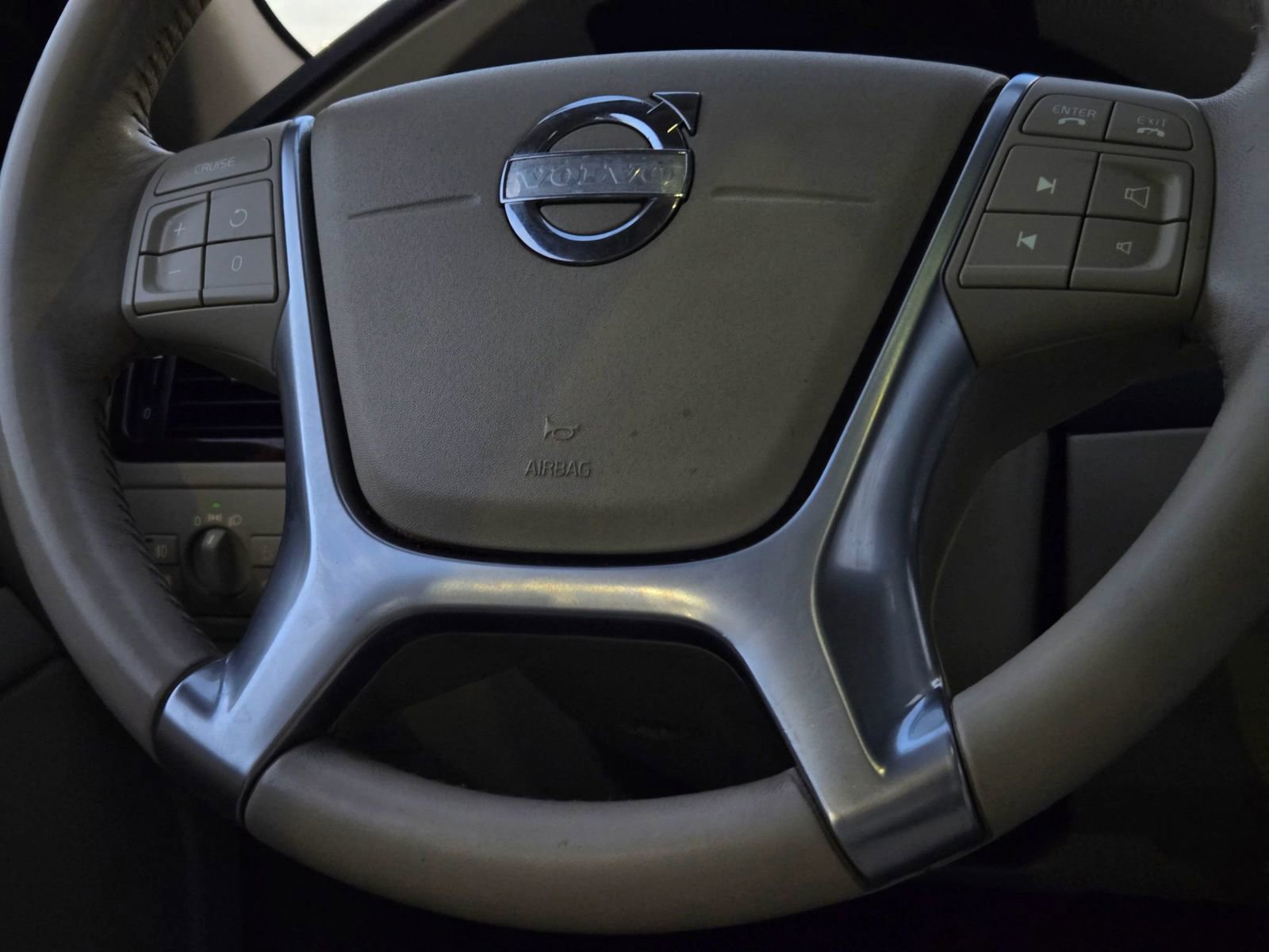 Used 2011 Volvo XC70 T6 image 27