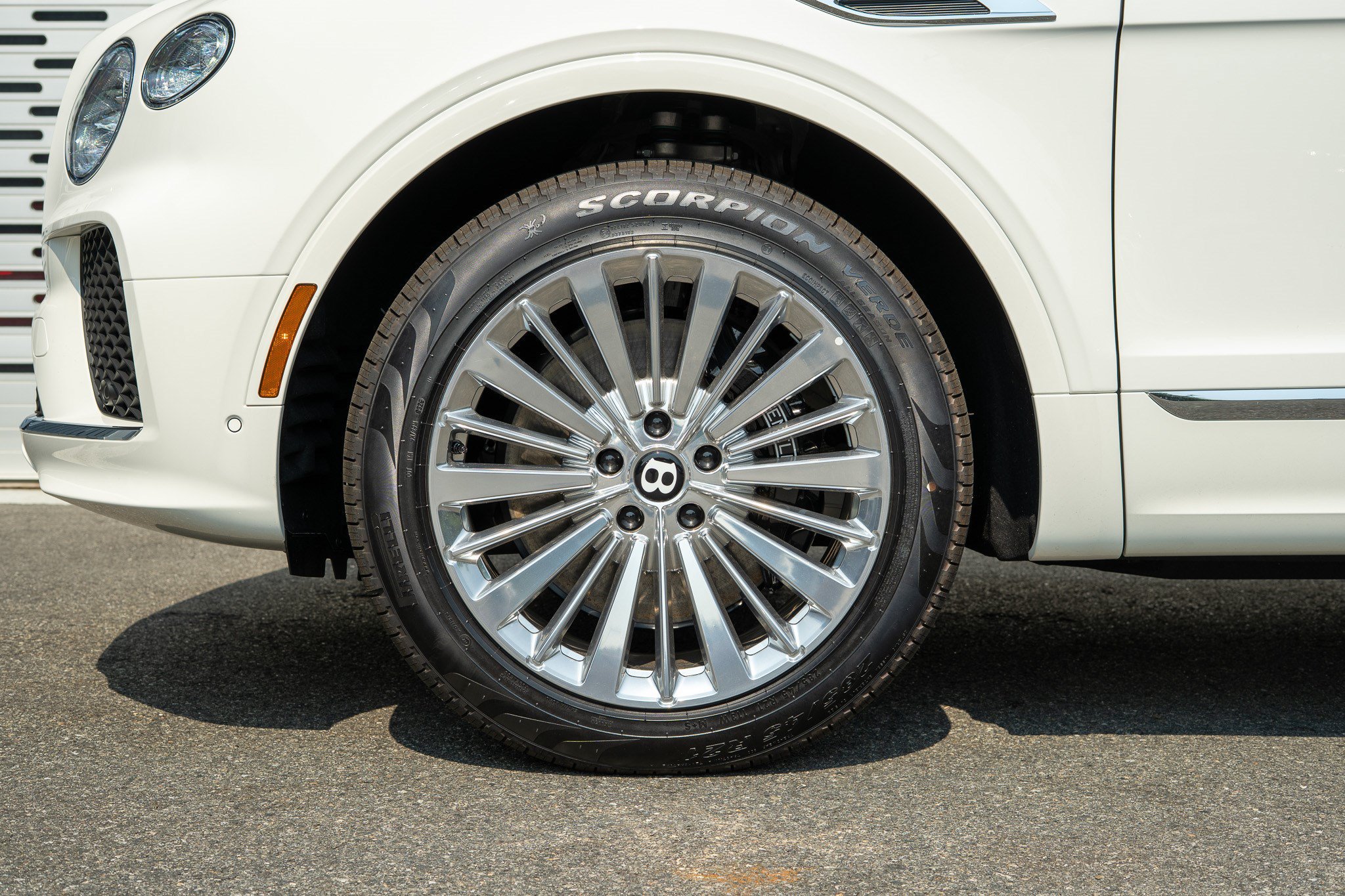 New 2026 Bentley Bentayga AWD/4WD image 6