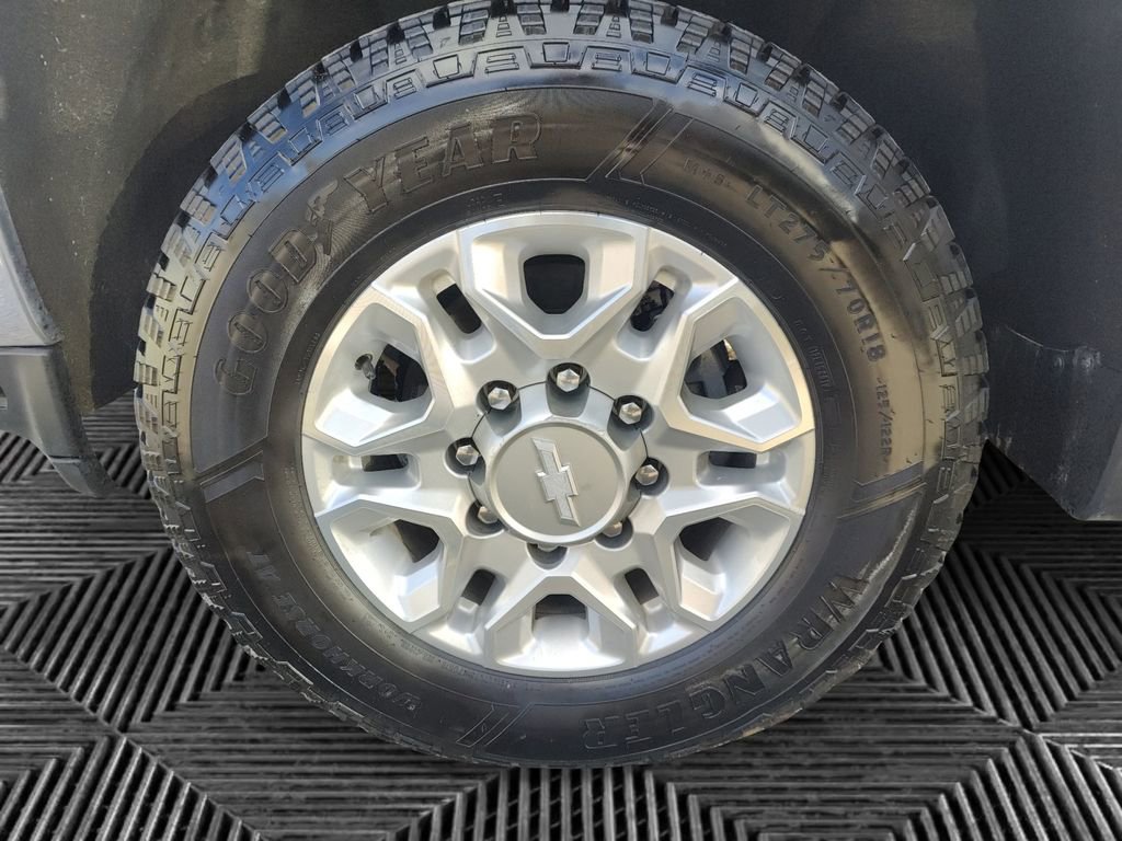Used 2020 Chevrolet Silverado 2500 LT AWD/4WD image 14