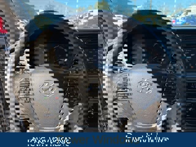 Used 2016 Hyundai Sonata SE w/ Cargo Package image 12