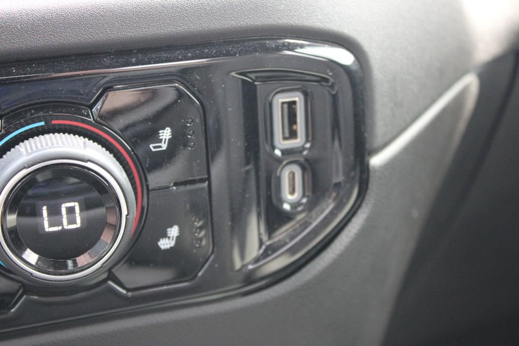 Used 2023 Chevrolet Silverado 1500 LT w/ Z71 Off-Road Package image 27