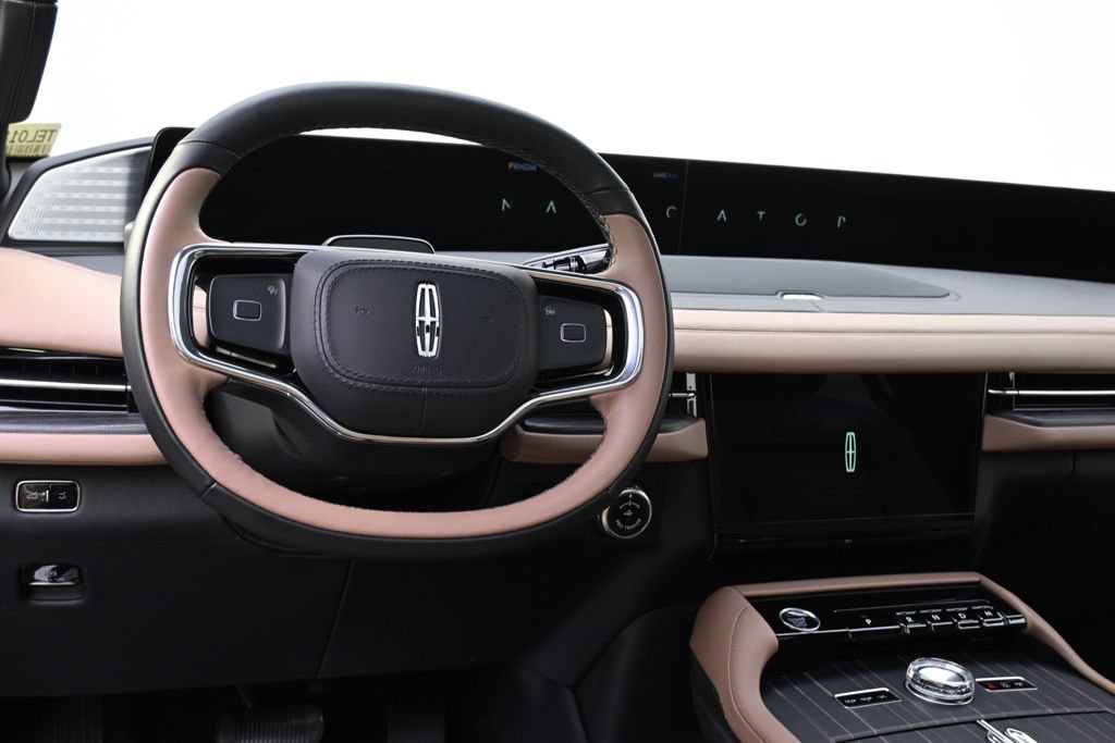New 2026 Lincoln Navigator L Black Label AWD/4WD image 12