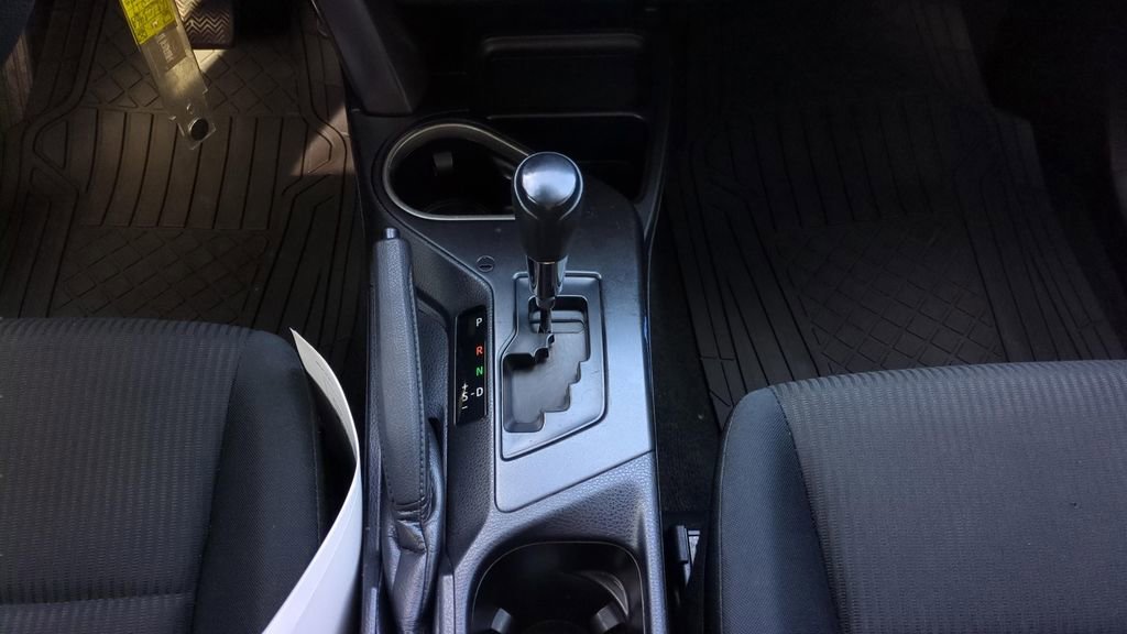 Used 2017 Toyota RAV4 LE image 24